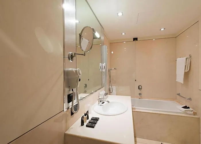 Hotel Grand De La 5*