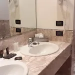 Grand De La 5*