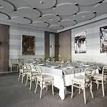 Ξενοδοχείο Grand De La 5*