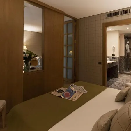 Grand De La Hotel