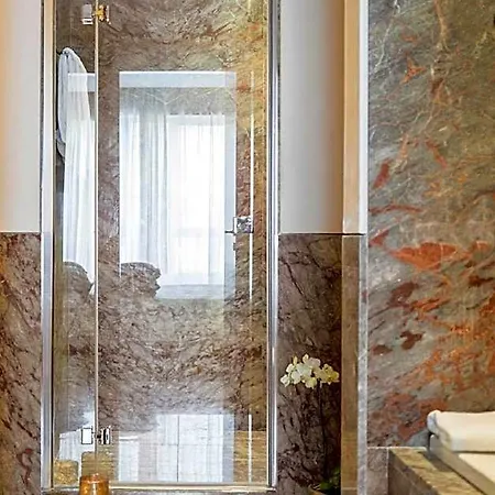 Hotel Grand De La 5*