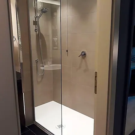 Grand De La 5*