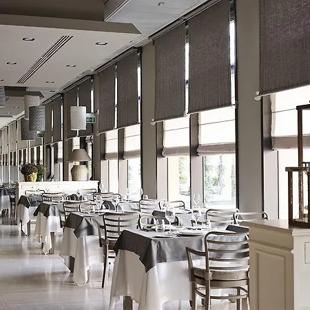 Szálloda Grand De La 5*