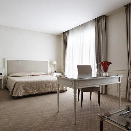 Hotel Grand De La